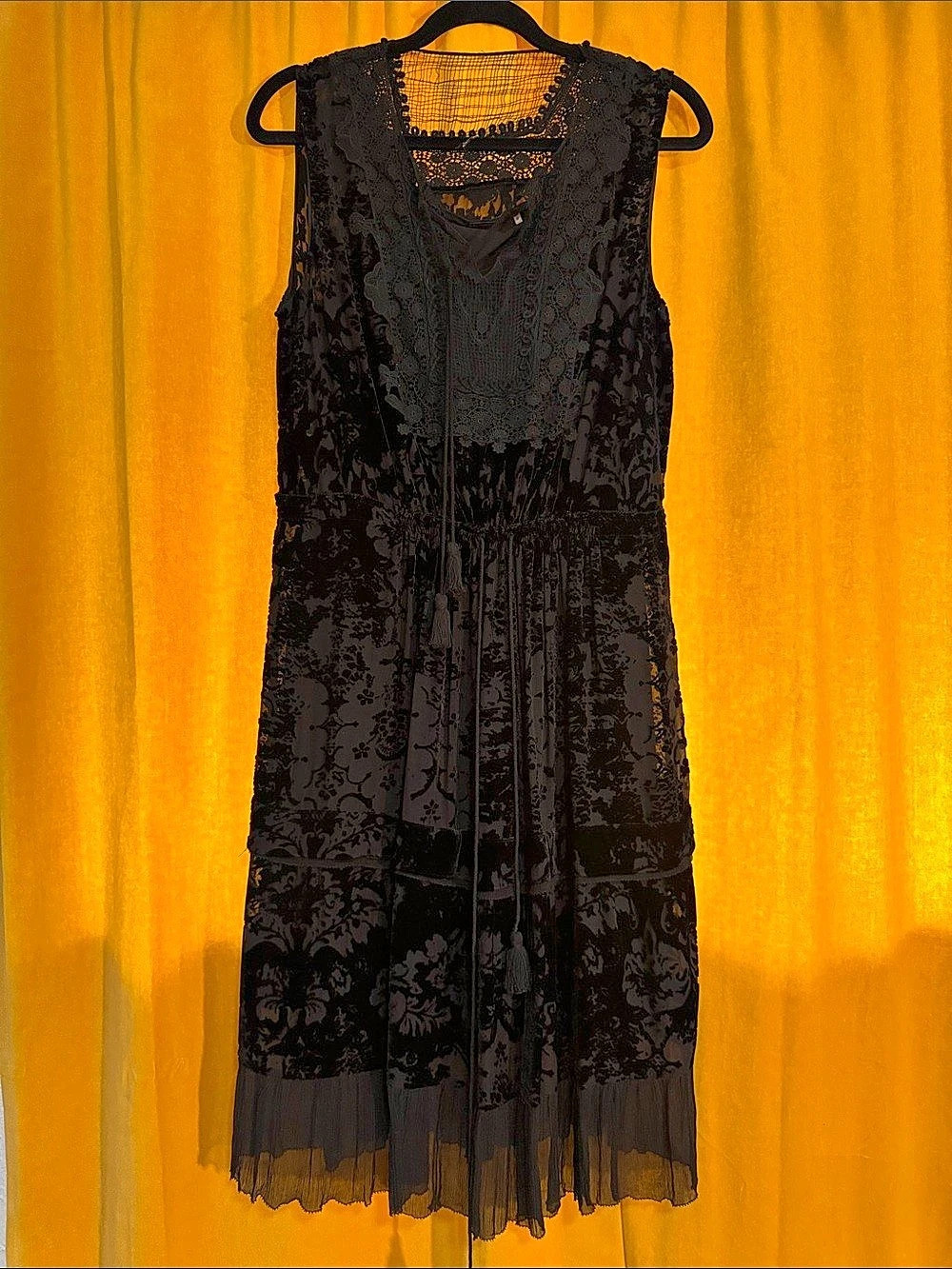 Elie Tahari Black Velvet Burnout Lace Silk Midi Dress Size M